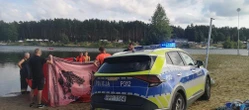 WSTRZĄSAJĄCE SZCZEGÓŁY Wskoczył do jeziora, by ratować 6-letniego syna. Dramatyczna akcja nad zalewem Chech…