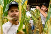 Porzucił plan filmowy? Aktor buszuje w kukurydzy niczym dzik w żołędziach! Obuchowicz eksploruje wielki labirynt
