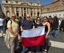 Franciszek nie żyje Przyjechali do Rzymu, by spędzić tu święta. Śmierć papieża była dla nich zaskoczeniem