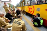 Przed tym tramwajem strażacy padli na kolana Tramwaj na Stegny ruszy wcześniej niż zapowiadano. Trzaskowski podał termin