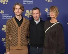 Była Miss Świata z rodziną Aneta Kręglicka pokazała syna. Wybrał "ciekawy" strój na premierę filmu ojca. "W co on się ubrał?"