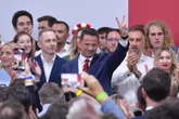 Zabrał głos Rafał Trzaskowski przerywa milczenie! Przeprasza Polaków i zwraca się do Nawrockiego…