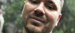 "Nie wiemy, gdzie obecnie przebywa" Gdzie jest Daniel Martyniuk? Po nocy w izbie wytrzeźwień i przesłuchaniu zniknął. Nawet policja nie wie, gdzie jest