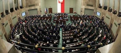 jest zestawienie Oto posłowie, którzy opuścili najwięcej głosowań. W czołówce znane nazwiska [RANKING]