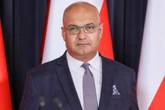 Brak znamion czynu zabronionego Śledztwo w sprawie zakupu samochodów dla CANARD umorzone. Alvin Gajdhur nie popełnił…