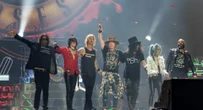 ZMIANY W KOMUNIKACJI MIEJSKIEJ Guns N' Roses w Warszawie 2025. Jak dojechać i wrócić z koncertu na PGE Narodowym?