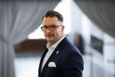 Poseł pędził 200 km/h Sprawa Łukasza Mejzy trafi do partyjnej komisji etyki. Rzecznik PiS wyraził się jasno