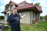 "może się uda" Wielkie kłopoty syna Leppera! Tomasz Lepper założył zbiórkę na ratowanie domu