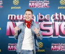 Życie gwiazd Przez trzy lata żył w tajnym związku. Teraz Adam Zdrójkowski potwierdził rozstanie!