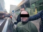 SZOK! Czaił się na seniorki i brutalnie spychał ze schodów. Jednej połamał obie ręce