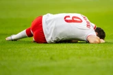 PUDŁO ROKU Roberta Lewandowskiego! Nie strzelił gola Z METRA w meczu ze Szwecją na...