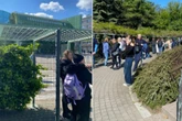 Co się dzieje? Pilna ewakuacja budynku Uniwersytetu Warszawskiego. Alarm w policji