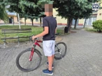 Rozbój na dziecku Zrzuciła nastolatka z roweru i odjechała. Los błyskawicznie ją pokarał
