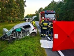 wracamy do tematu! Toyota zmiażdżona przez ciężarówkę! 65-latka nie miała żadnych szans