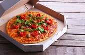 Gdzie wyrzucić karton po pizzy? Większość osób robi to źle