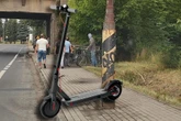 Ciężkie obrażenia ciała 17-latek w strasznym stanie na chodniku! Zabrał go śmigłowiec. Makabryczny wypadek w…