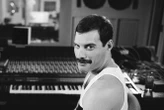 Sensacyjne doniesienia Freddie Mercury miał tajną córkę?! Nowa książka szokuje