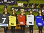 Żużlowe emocje i nie tylko Piękne podprowadzające olśniewały kibiców w Toruniu