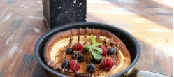 Dutch baby pancake - pieczony naleśnik z sosem z nutelli. Po nim tradycyjny naleśni…