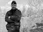 Tragedia na przejeździe kolejowym Wzruszające pożegnanie zmarłego policjanta. "Pomagał dobrym słowem i czynem"