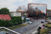 APEL: ZOSTAŃ W DOMU Pilny apel w związku z pożarem w Ząbkach. Mieszkańcy muszą to zrobić natychmiast
