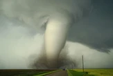 Ostrzeżenia meteorologów Tornada i powodzie. Tragiczne skutki pogody w USA, Australii i Francji