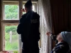 Wybili szybę w oknie Chuligański atak na staruszkę. Obrzucili jej dom kamieniami