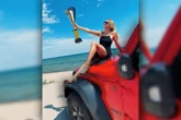 Karolina Owczarz jeździ furą marzeń! To legendarna terenówka za ćwierć miliona - Z...