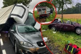 Fatalny wypadek! Wielki karambol po zderzeniu dwóch ciężarówek i dwóch osobówek! Pojazdy zniszczone, kilka osób rannych [ZDJĘCIA]