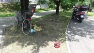Z rąk wypadła mu piłeczka, głową huknął o asfalt. Potworny wypadek na rondzie Star...
