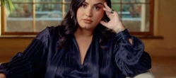 Jest zdjęcie Demi Lovato wzięła ślub! Szczuplutka jak nigdy, wygląda jak siostra Kim Kardashian. …