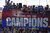 Mistrzowska feta w Katalonii! Barcelona - Villarreal: Wyjątkowe sceny po meczu, wielka fet, Barca już z mistrzostw…