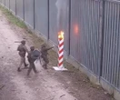 Jest nagranie Migranci podpalili polski znak graniczny. "To nie pierwszy raz"