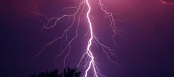 Nad Śląsk nadciąga pogodowy armagedon! Potężne nawałnice. Sprawdź, gdzie jest burz...