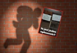 WYWIESILI DWA OGŁOSZENIA Ksiądz chodzi po kolędzie, a na klatce ostrzegają przed złodziejami. Zamęt na osiedlu