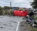 ŚMIERĆ NA DRODZE Tragedia na Mazowszu. Auto wjechało w tira. Nie żyją dwie osoby, jedna walczy o życie