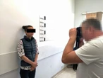 Szok! Siedziała na ulicy, potem atakowała policjantów. Grozi jej więzienie!