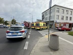 UWAGA, WYPADEK! Kobieta wjechała z budynek Instytutu Lotnictwa. Cztery osoby poszkodowane
