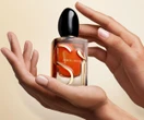 Strefa beauty Odważny wymiar kobiecości w legendranych perfumach. Kuszący zapach na koniec lata