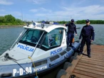 Gotowi na sezon Zalew Zemborzycki pod czujnym okiem policjantów. Motorówka rozpędza się do 65 km/h