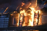 200 mieszkań spalonych lub uszkodzonych Koszmarne zniszczenia po pożarze w Ząbkach. "Szybko do mieszkań nie wrócą"