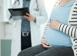 Przyczyną stres? Serce 28-latki stanęło w czasie porodu! Lekarze prowadzili reanimację i cesarskie ci…