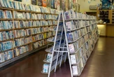 Jak zakochaliśmy się w VHS-ach? Pamiętasz swój pierwszy film na VHS? Tak wyglądał rynek wideo czasu transformacji