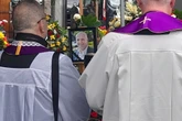 Śmierć wiceburmistrza Pragi Pd "Może w niebie był wolny etat burmistrza". Wzruszające słowa na pogrzebie Piotr Żbik…