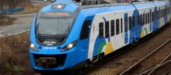 Duże utrudnienia Dwie osoby potrącone przez pociąg. Ruch całkowicie wstrzymany