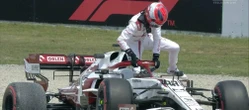 Robert Kubica wrócił za kierownicę bolidu F1 i wyleciał z toru