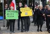 ZDJĘCIA Tak Polacy witają Karola Nawrockiego. Gigantyczne emocje na placu. Wszystko widać na banerach