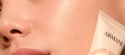 Strefa beauty Letnie makijaż pełen słońca. Blask golden hour o każdej godzinie