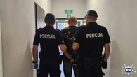 Makabryczne odkrycie Ciała psów na posesji 42-latka i dwóch kobiet! Działy się tam straszne rzeczy. To mi…