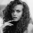 3 małżeństwa i 2 rozwody Izabella Scorupco wiodła życie jak z bajki. Nagle wszystko się rozpadło! Teraz ma 55…